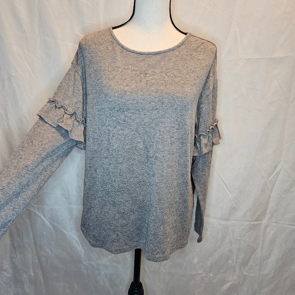 LOFT Outlet Large Ruffle Long Sleeve Gray Top‎ - Picture 2 of 7